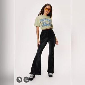 NASTY GAL Plisse High Waisted Flare Black Pants | SZ 6